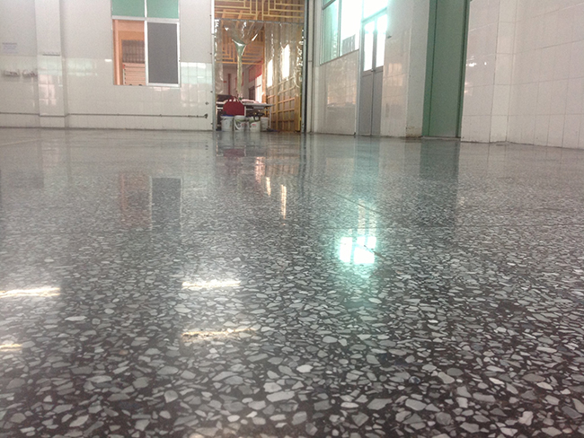 水泥地面硬化劑地坪容易清潔打理